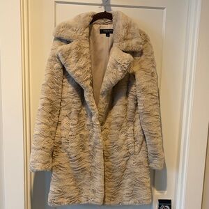 NWOT Kenneth Cole Tan Faux Fur Mid Length Jacket! size Small!